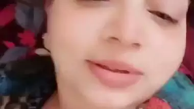 Desi lady role play and naked fingering video