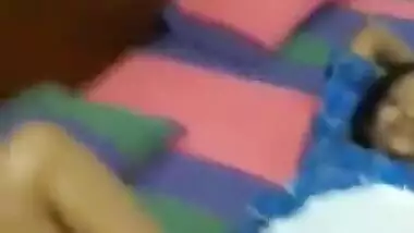 Horny college girl nude sucking bf cock mms