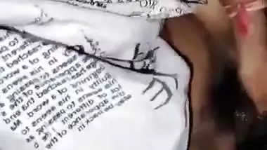 Sex MMS of a GF talking on a call and riding on a dick