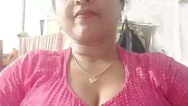 Long boobs aunty stripping blouse and topless