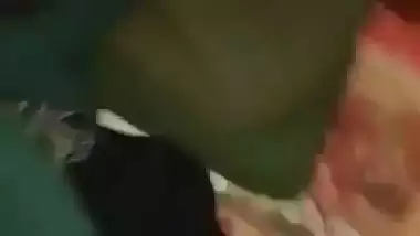 Man fucks hijabi woman’s hairy pussy in Pakistani porn video